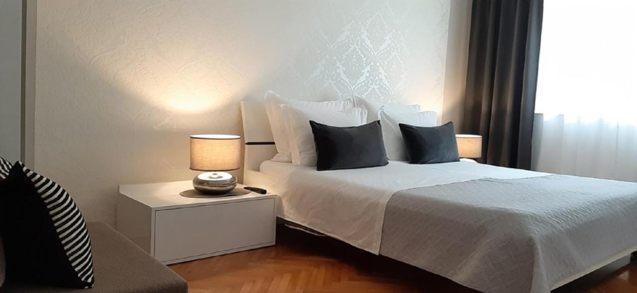 Guesthouse Civljak Baška Voda Esterno foto