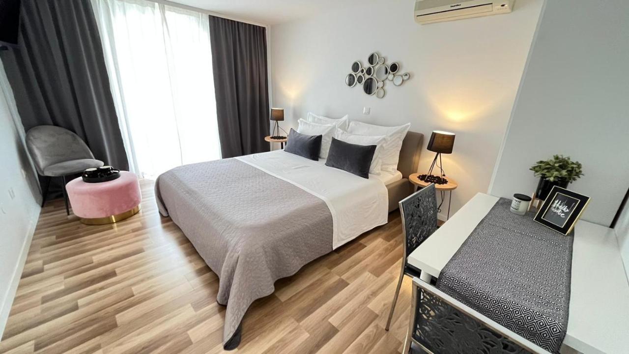 Guesthouse Civljak Baška Voda Esterno foto