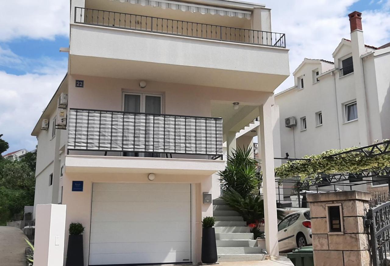 Guesthouse Civljak Baška Voda Esterno foto