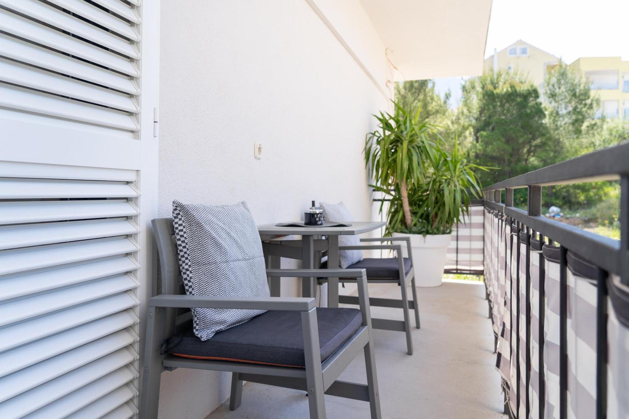 Guesthouse Civljak Baška Voda Esterno foto